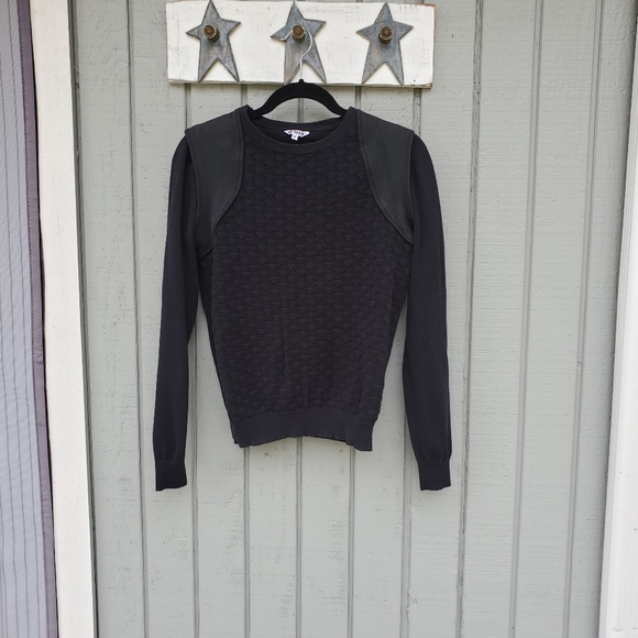 SEED Sweatshirt 💕 - Picture 2 of 7